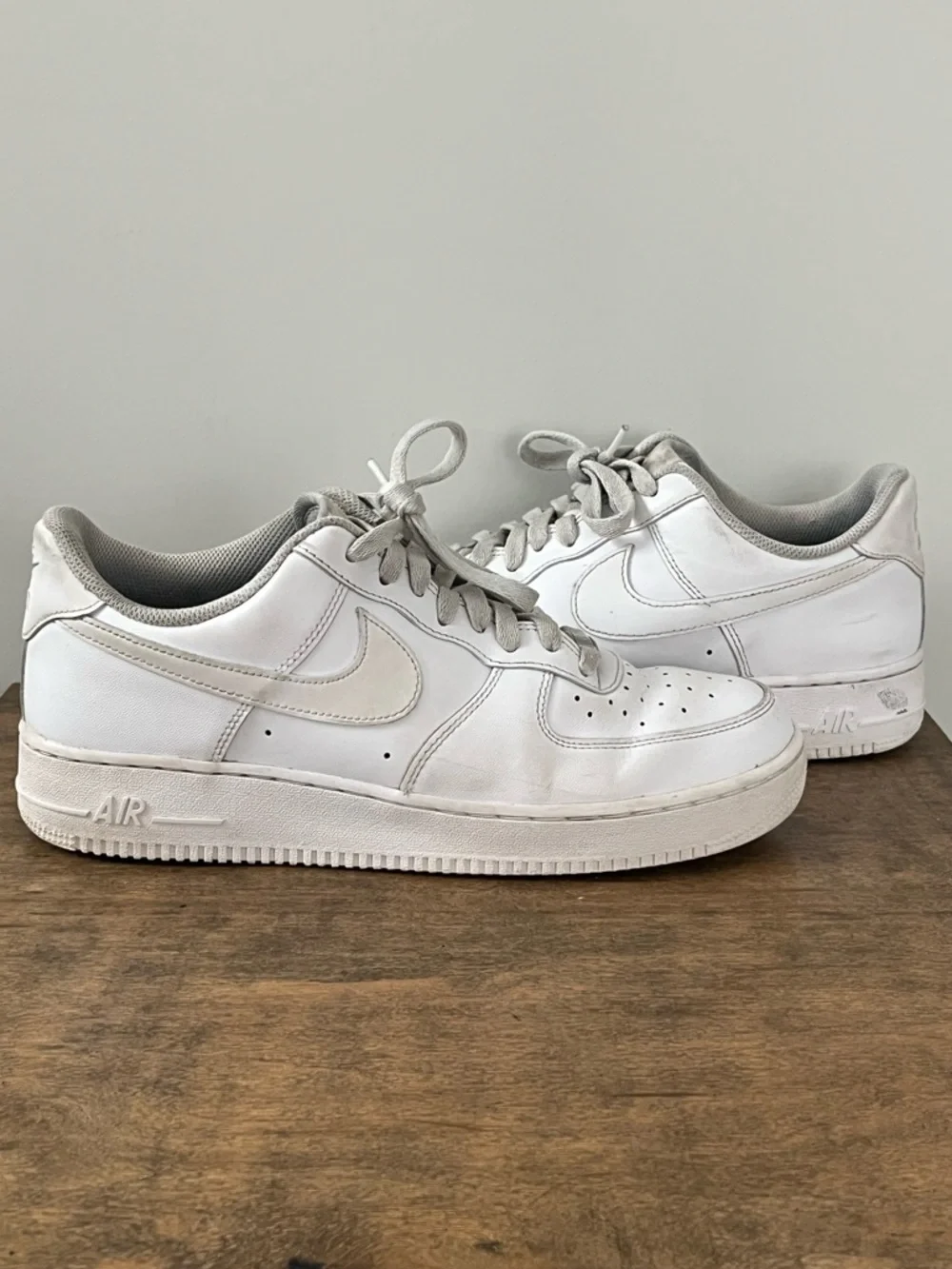 Nike Air Force 1 Low White Leather Sneakers Classic AF1 Size 10